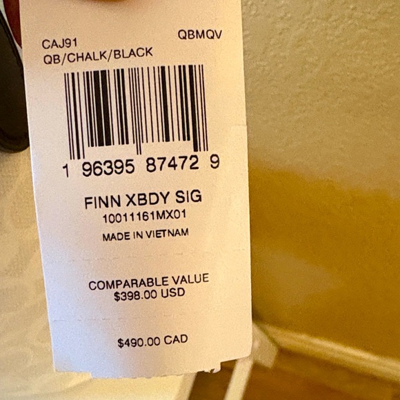 NWT Coach White Signature Shoulder Bag w/ Black Accents - Picture 2 of 6